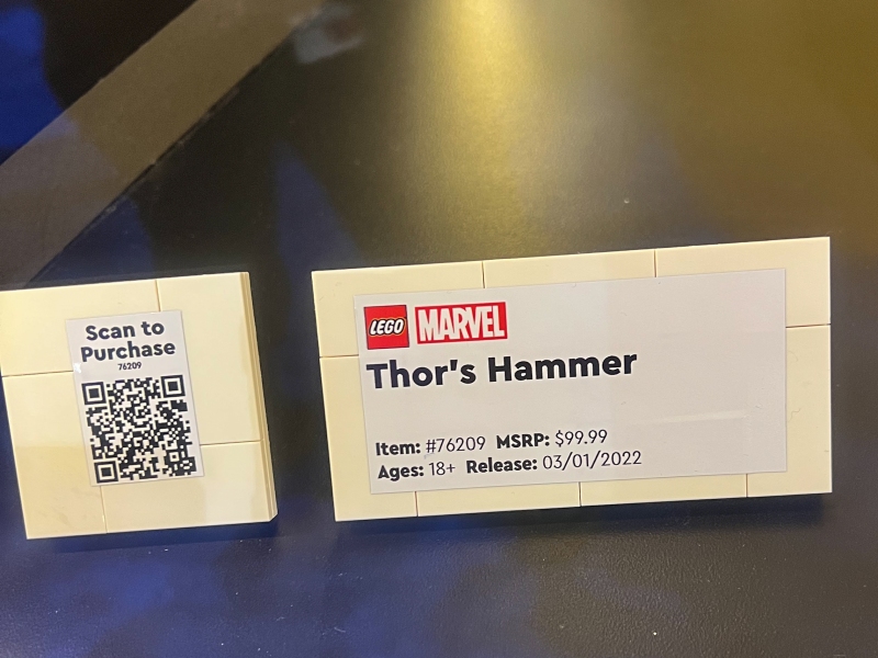 LEGO-Thors-Hammer-76209-2